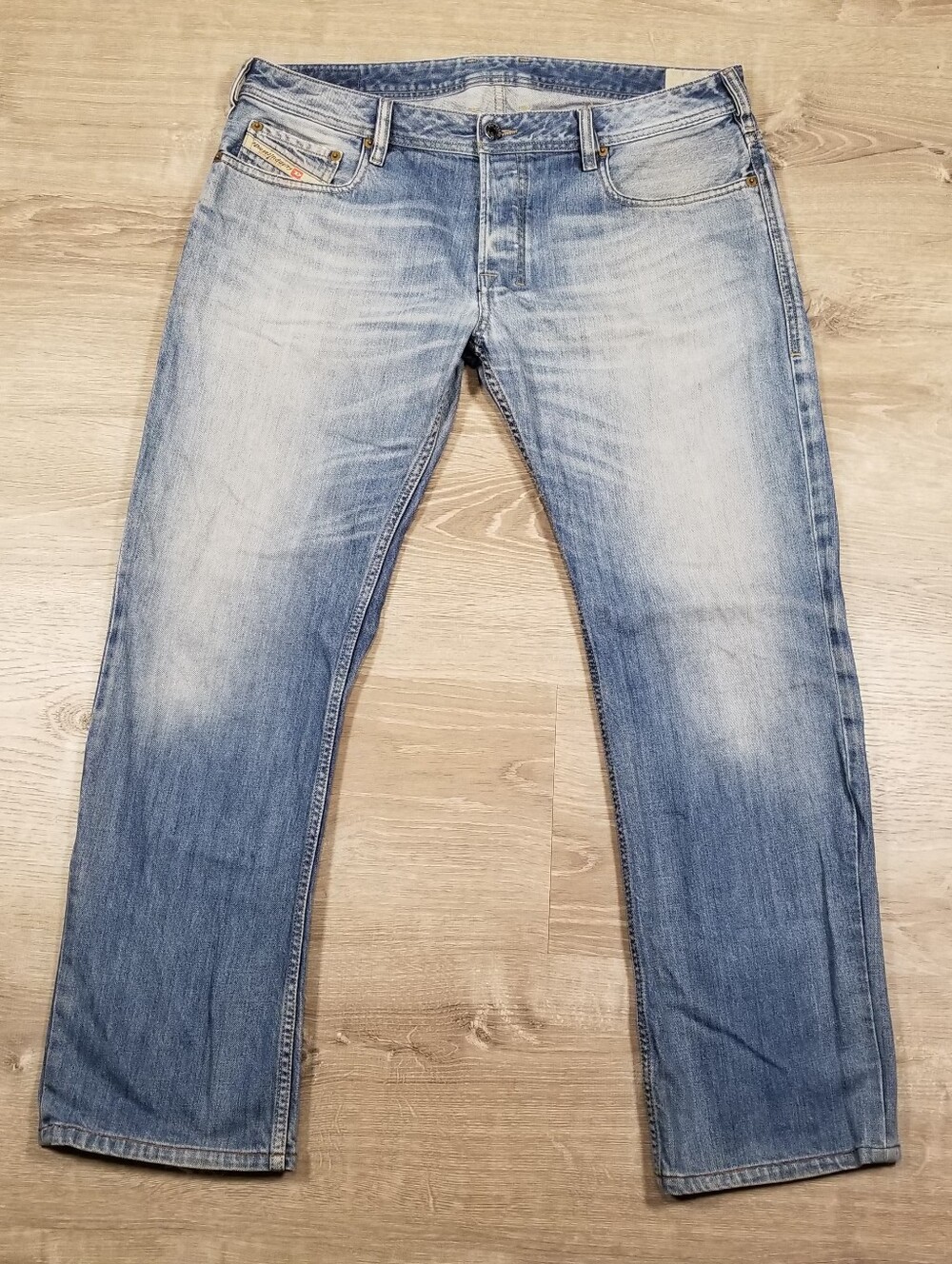 Diesel Zatiny Jeans Mens 34x32 Light Wash Distressed Bootcut Button Fly Italy